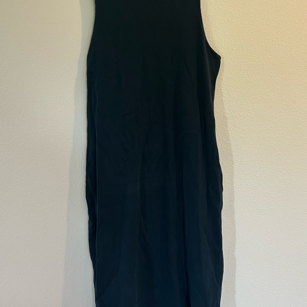 Elegant Ribbed Sleeveless Shift Midi Dress